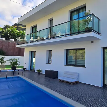 4 Bedroom Villa *